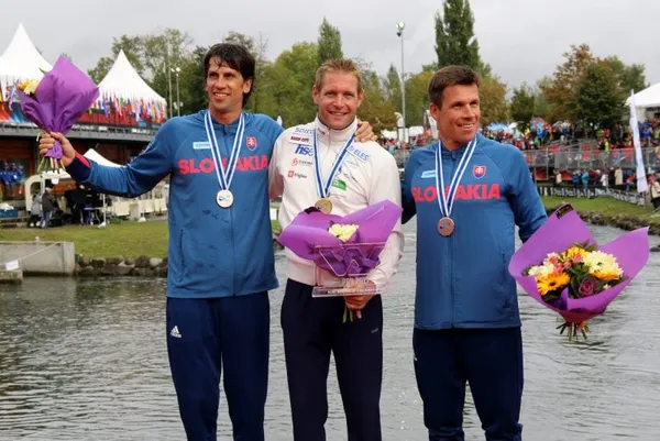 Dvojnásobná slovenská radosť – striebro Slafkovskému, bronz Martikánovi