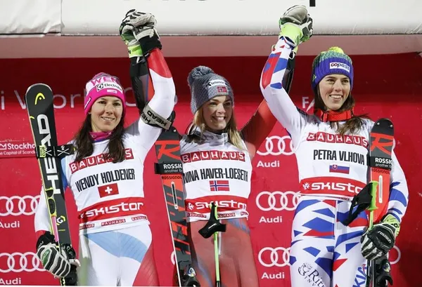 Petra Vlhová v paralelnom slalome Svetového pohára bronzová