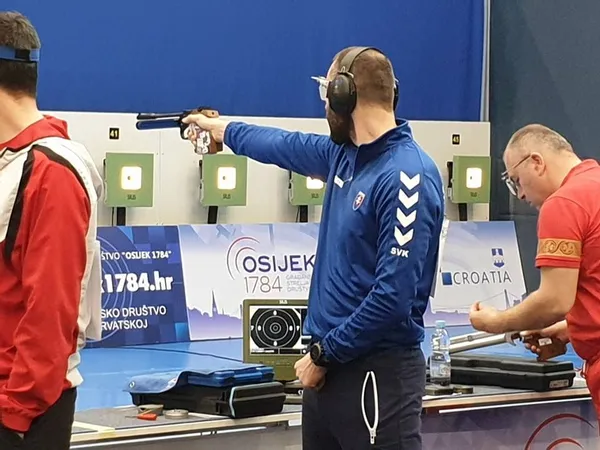 Pištoliar Tužinský a puškár Jány kúsok od finále