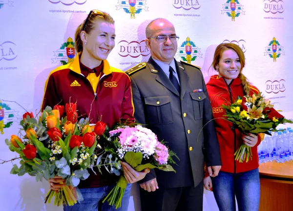 Paulína Fialková presviedča sestru Ivonu, aby neukončila kariéru