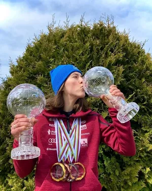 Petra Vlhová už má doma malé krištáľové glóbusy, fotografia 1
