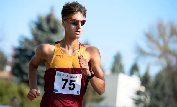 Nádejný olympionik Dominik Černý je po artroskopii kolena a dúfa, že sa stihne kvalifikovať do Tokia