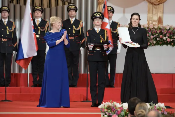 Prezidentka SR Zuzana Čaputová udelila Petre VLHOVEJ štátne vyznamenanie