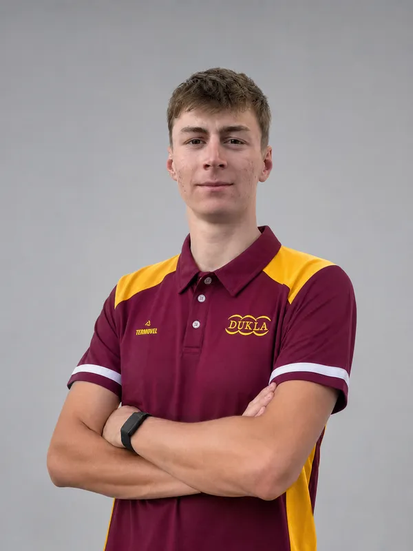 Jakub Borguľa, ateliérový portrét v polokošeli DUKLA