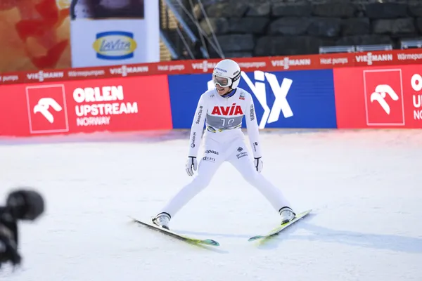 Hektor Kapustík, skoky na lyžiach