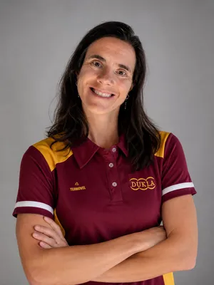 Marianna Jagerčíková, ateliérový portrét v polokošeli DUKLA