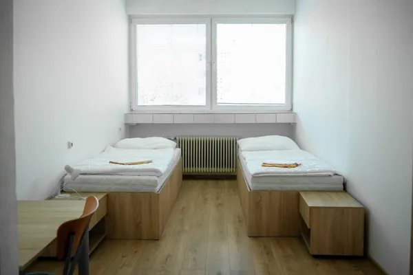 Dvojlôžková izba v ubytovni priamo v areáli DUKLA