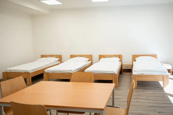 Izba hypoxického centra so štyrmi lôžkami pre spánok v simulovanom vysokohorskom prostredí