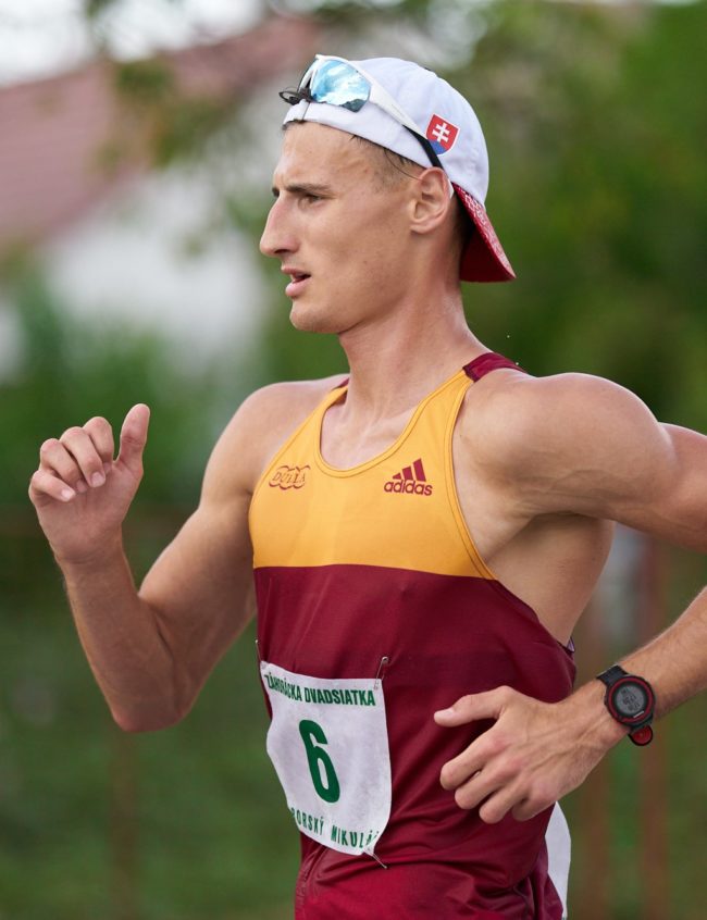 cerny zahoracka 20